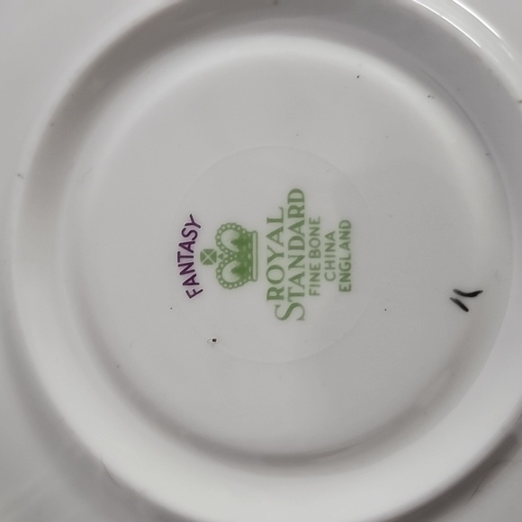 Royal Standard Tea Cup & saucer, Pink on White Pedestal Tea Cup very rare - Picture 4 of 9